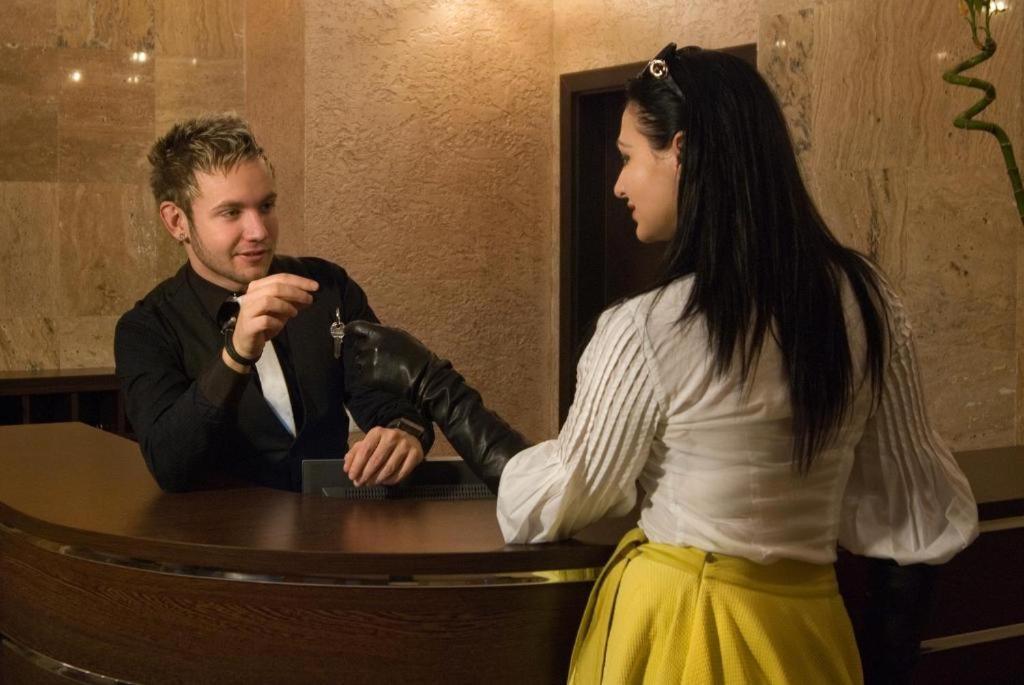 Hotel Decentria ティミショアラ エクステリア 写真